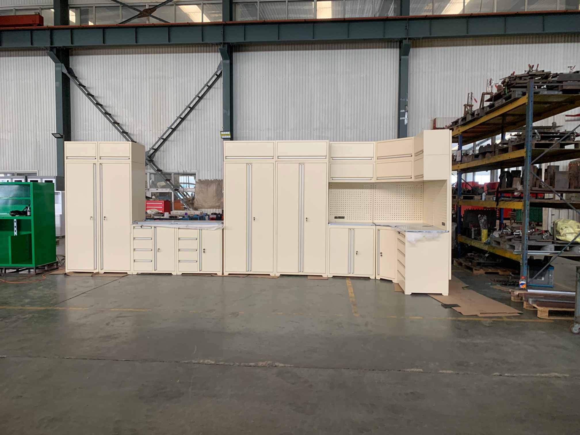 மட்டு கேரேஜ் கருவி அமைச்சரவை எவ்வளவு வசதியானது?